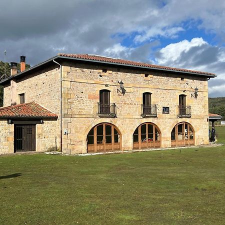 Albergue Pinares - La Casona De Revenga Regumiel de la Sierra Zewnętrze zdjęcie