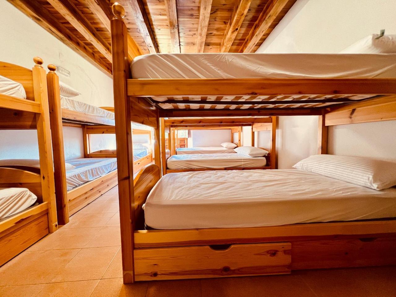 Albergue Pinares - La Casona De Revenga Regumiel de la Sierra Zewnętrze zdjęcie