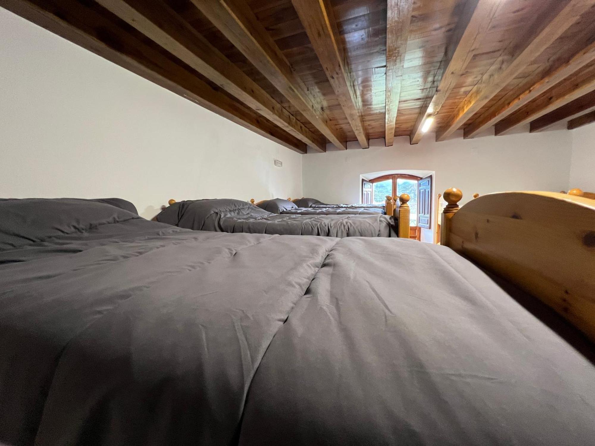 Albergue Pinares - La Casona De Revenga Regumiel de la Sierra Zewnętrze zdjęcie