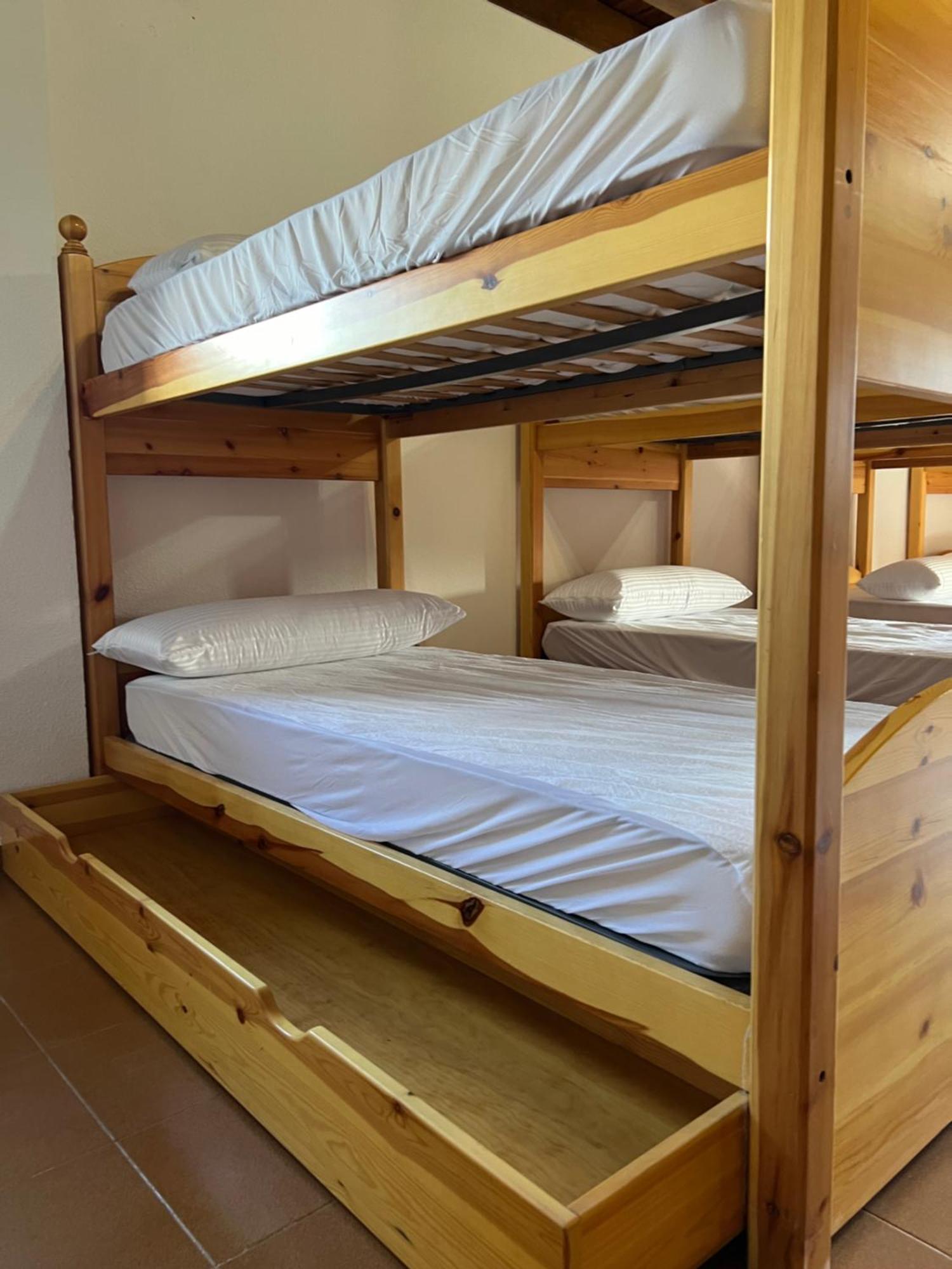 Albergue Pinares - La Casona De Revenga Regumiel de la Sierra Zewnętrze zdjęcie