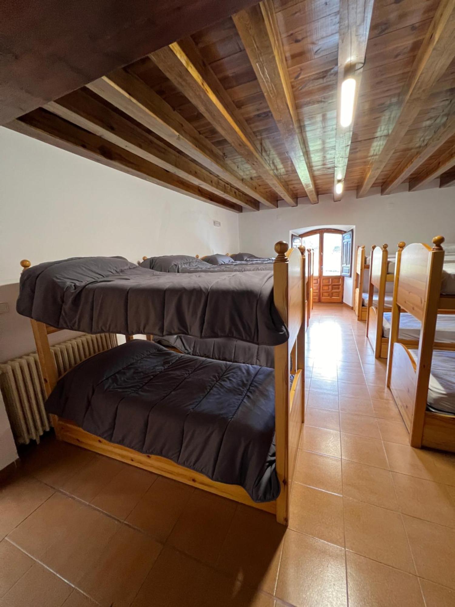 Albergue Pinares - La Casona De Revenga Regumiel de la Sierra Zewnętrze zdjęcie